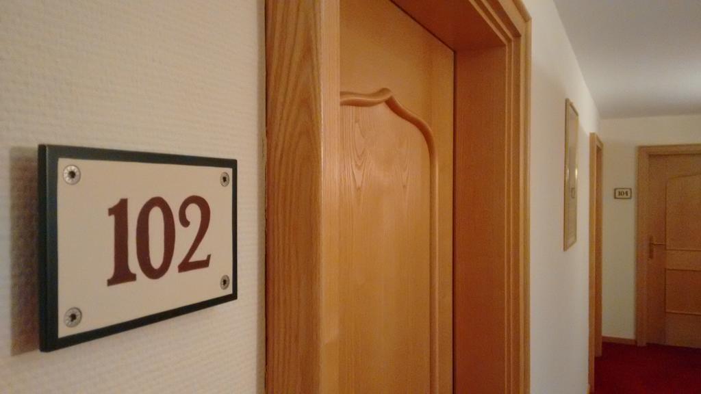 Altstadt- Und Businesshotel Pfaubraeu - Brauereigasthof - Fruehstuecksbuffet - Kostenfreie Radgarage - Hunde Willkommen Trostberg an der Alz Eksteriør billede