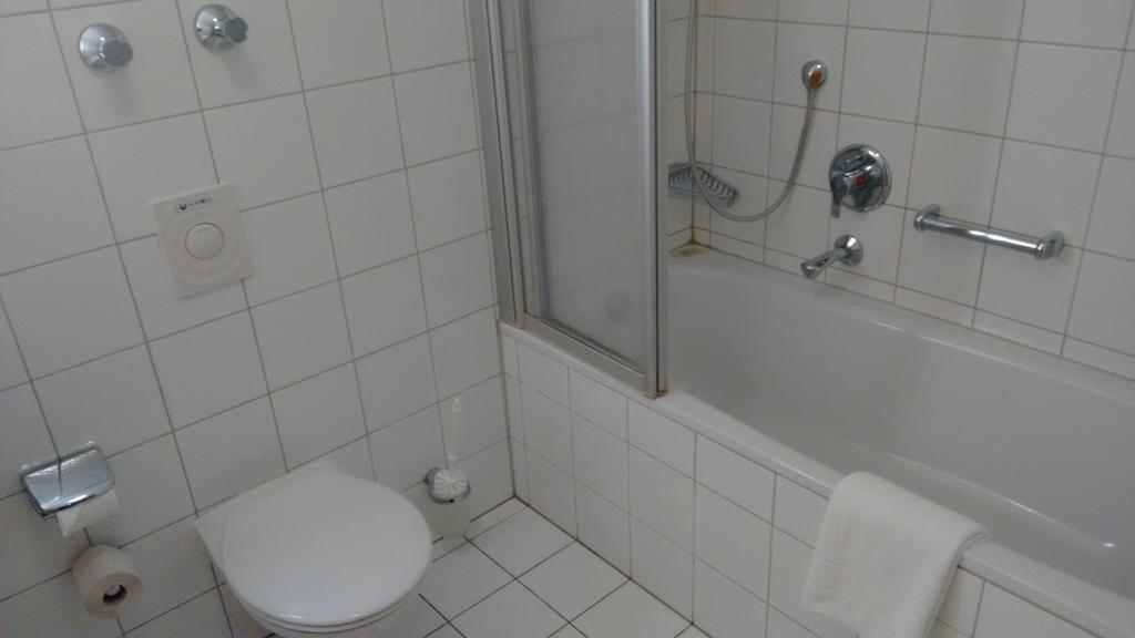 Altstadt- Und Businesshotel Pfaubraeu - Brauereigasthof - Fruehstuecksbuffet - Kostenfreie Radgarage - Hunde Willkommen Trostberg an der Alz Eksteriør billede