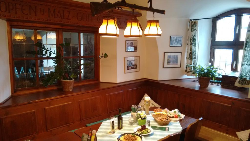 Altstadt- Und Businesshotel Pfaubraeu - Brauereigasthof - Fruehstuecksbuffet - Kostenfreie Radgarage - Hunde Willkommen Trostberg an der Alz Eksteriør billede