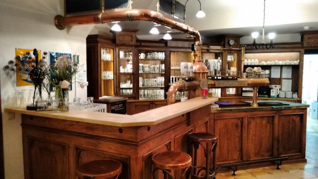Altstadt- Und Businesshotel Pfaubraeu - Brauereigasthof - Fruehstuecksbuffet - Kostenfreie Radgarage - Hunde Willkommen Trostberg an der Alz Eksteriør billede